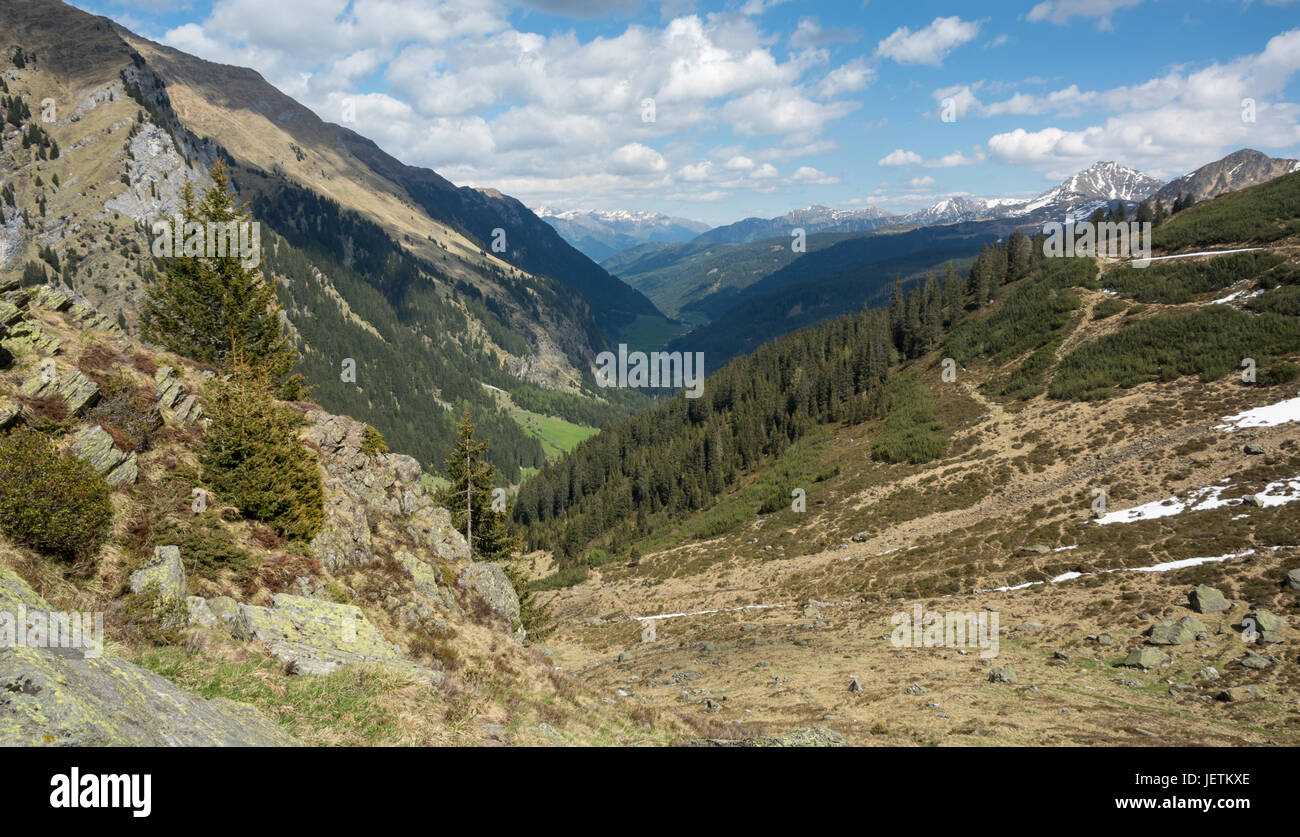 Ratschings-Tal im Süden Südtirol, Italien. Blick ins Tal im Sommer Stockfoto