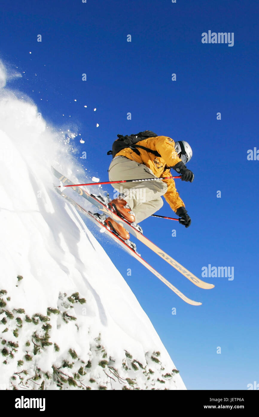 Skifahrer in Aktion, Skifahrer in Schenna Stockfoto