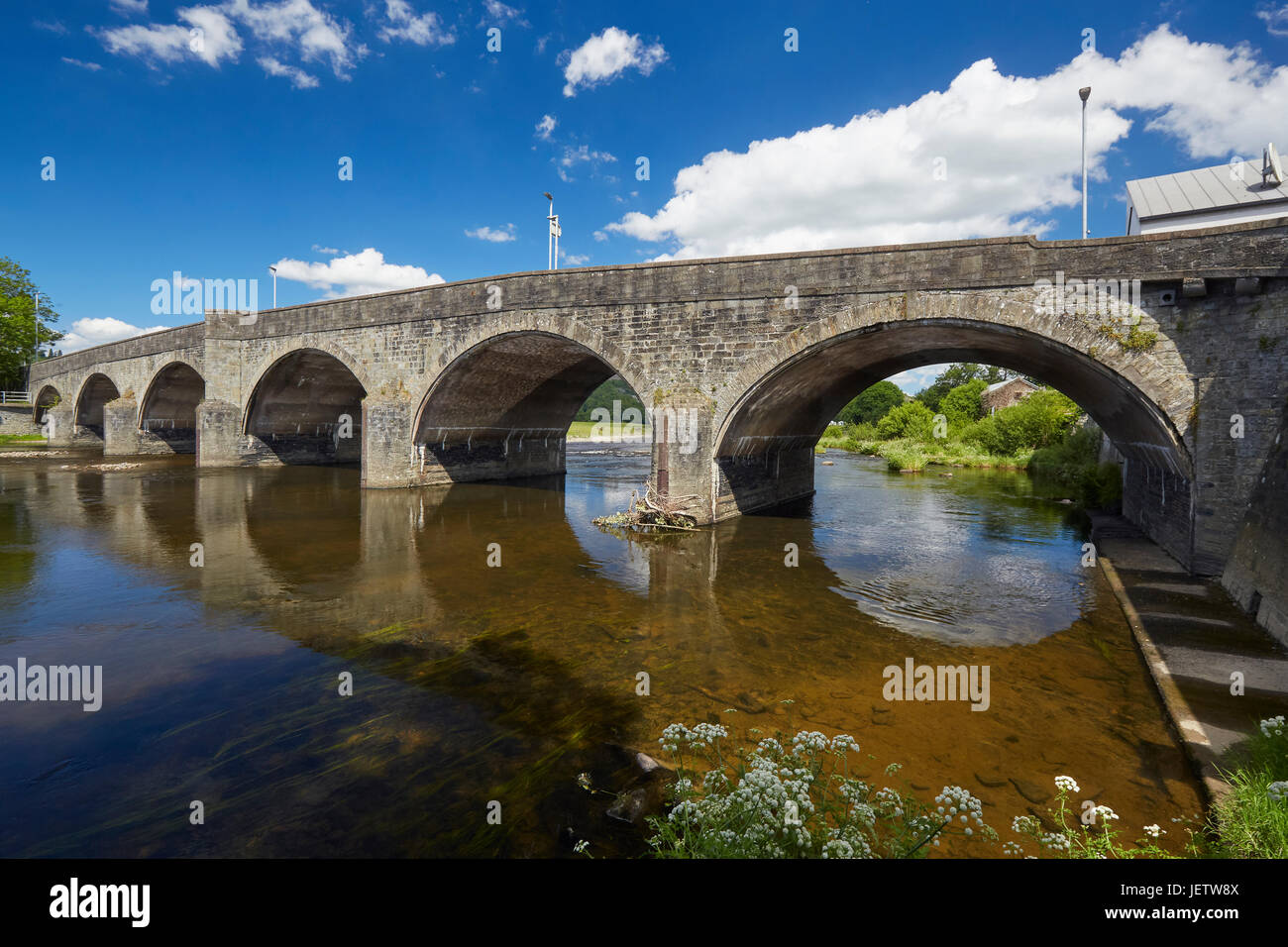 Brücke über den Fluss Wye Builth Wells Powys Wales UK Stockfoto