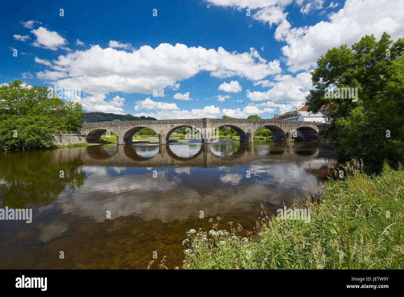 Brücke über den Fluss Wye Builth Wells Powys Wales UK Stockfoto