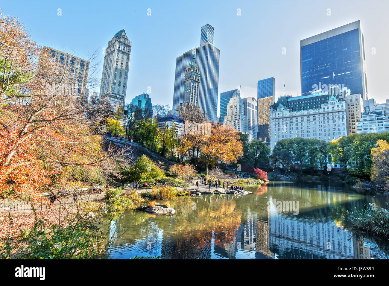Wolkenkratzer und der Central Park in New York Stockfoto