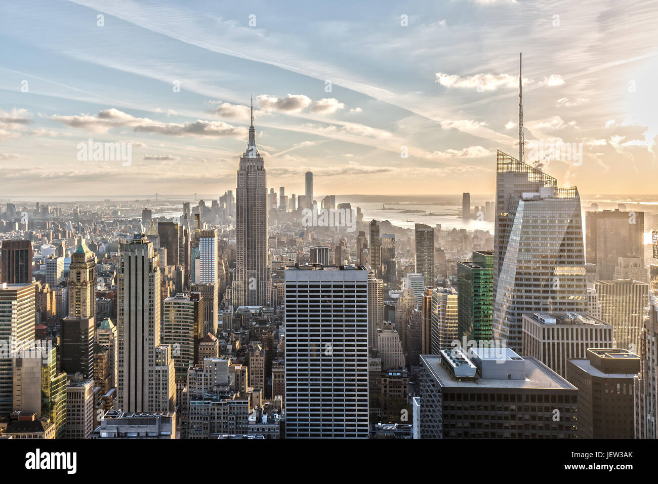 Luftaufnahme von Empire State Building bei Sonnenuntergang Stockfoto