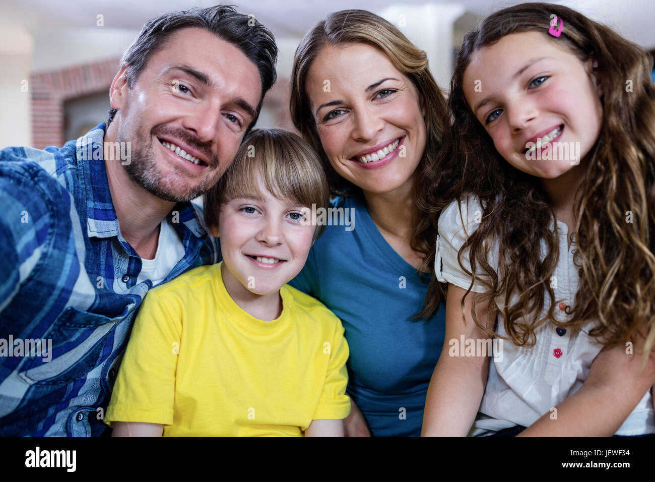 Porträt der glücklichen Familie lächelnd Stockfoto