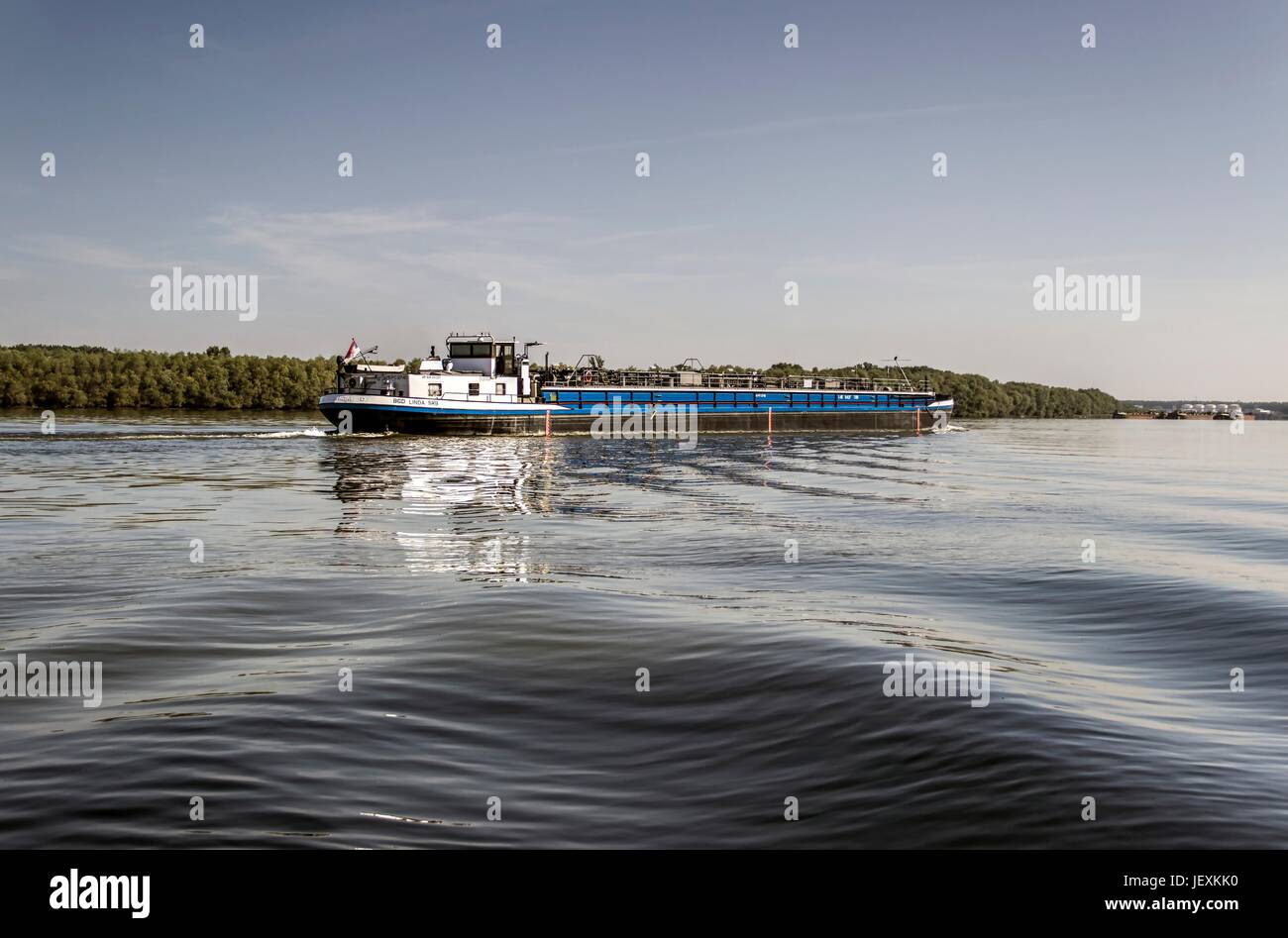 Donau, Serbien - LINDA im inland Tanker Kreuzfahrt auf dem Wasserweg Stockfoto