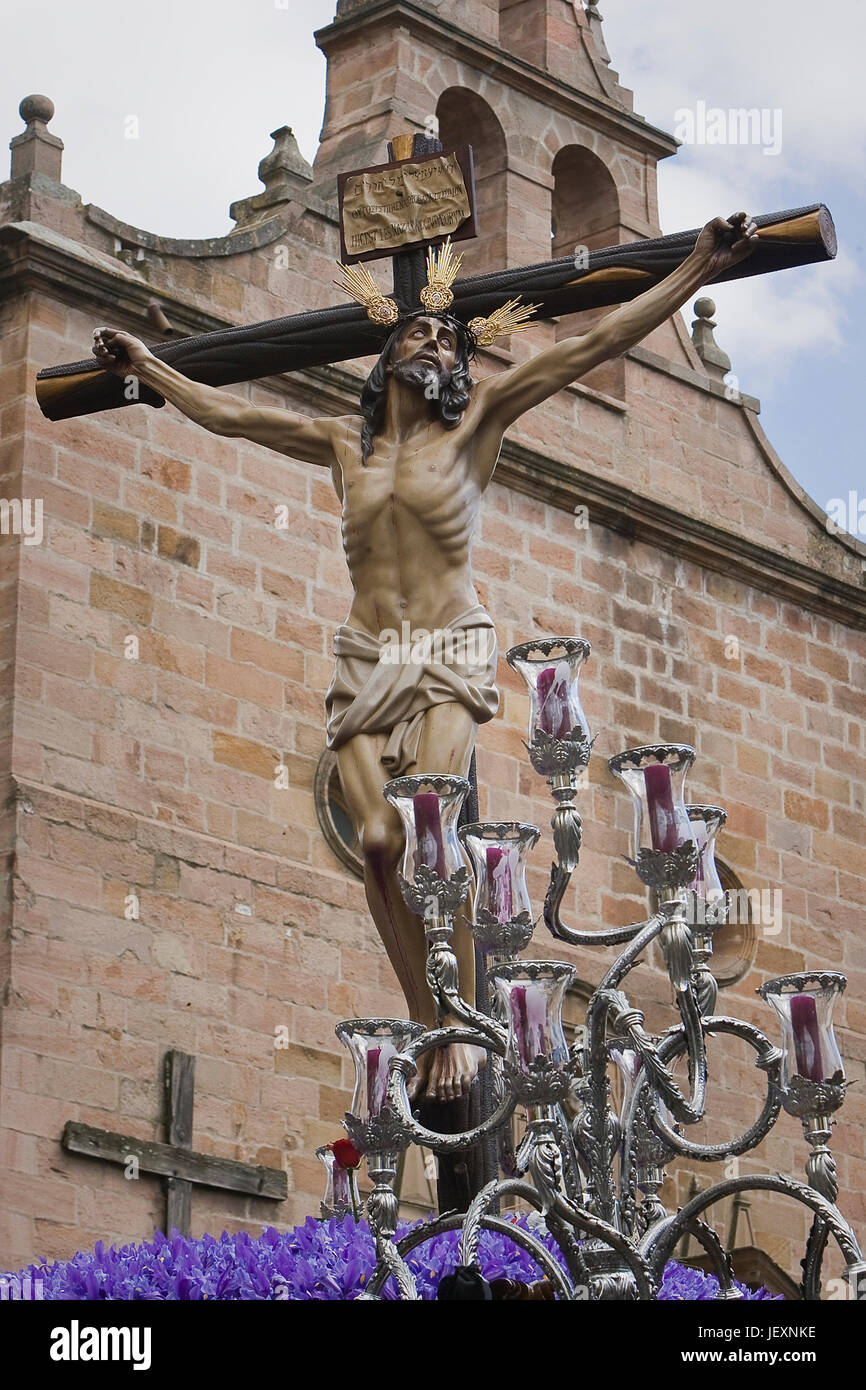 Abbildung von Jesus am Kreuz geschnitzt im Holz des Bildhauers Gabino Amaya Guerrero, Heiligen Christus von den Ablauf, Linares, Provinz Jaen, Spanien Stockfoto