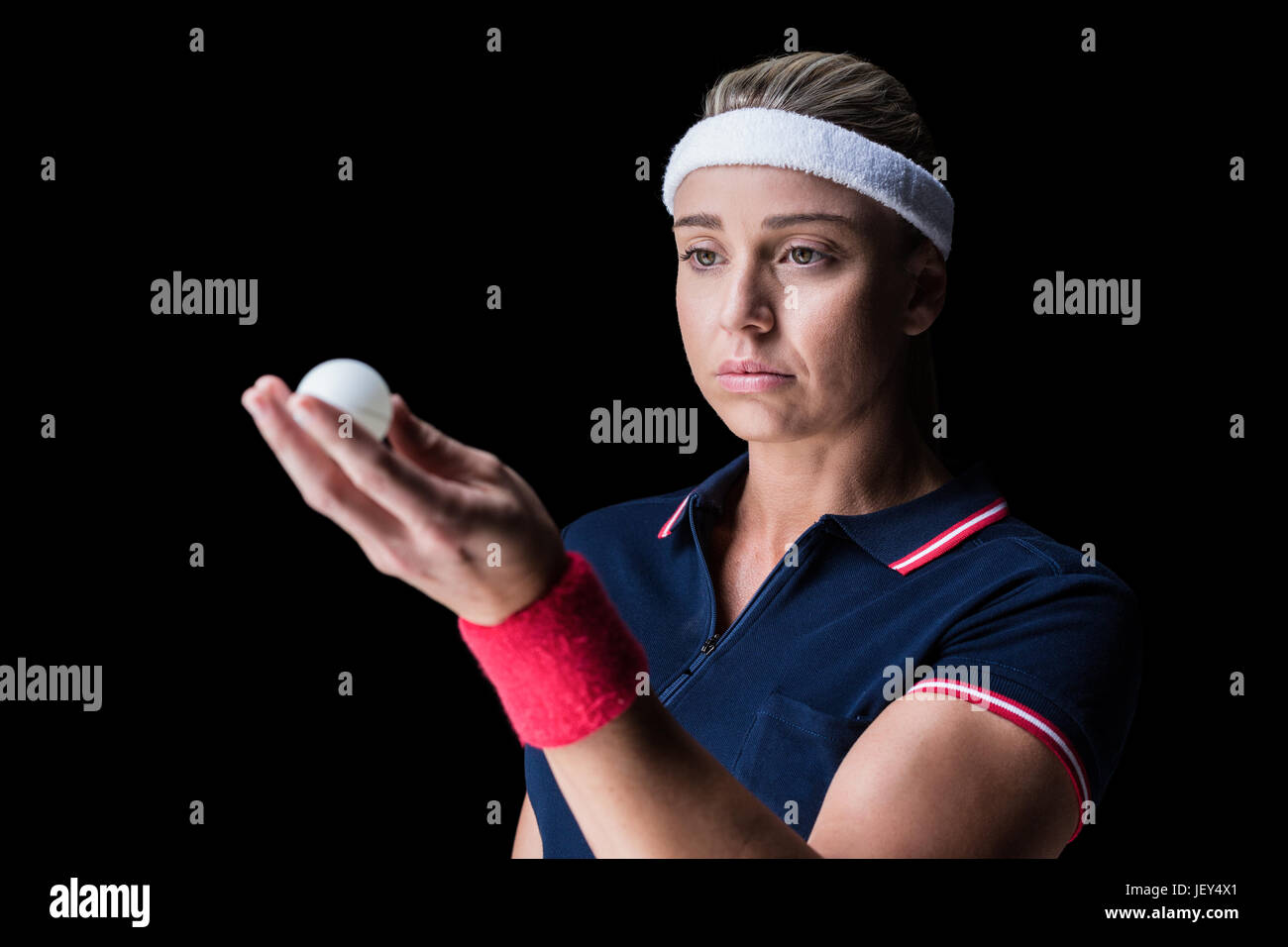 Weibliche Athleten spielen Ping-pong Stockfoto