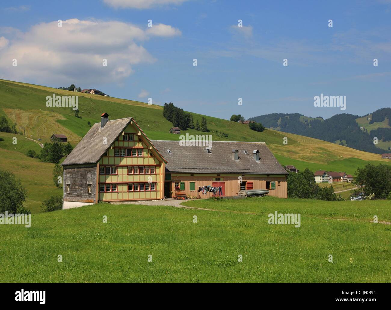 Altes Haus mit Halle in Appenzell Kanton Stockfoto