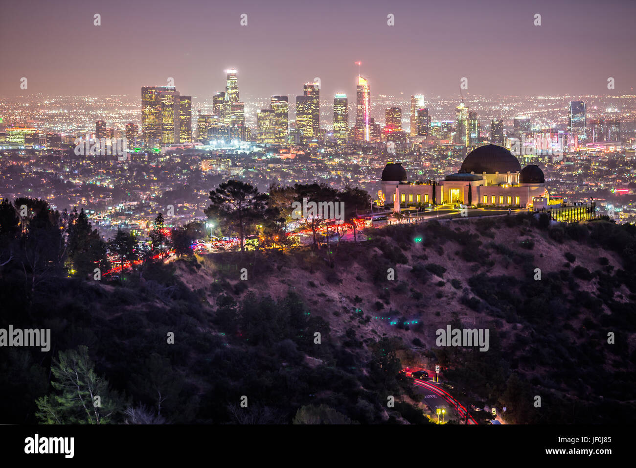 Griffith Observatory und die Skyline von Los Angeles bei Nacht Stockfoto