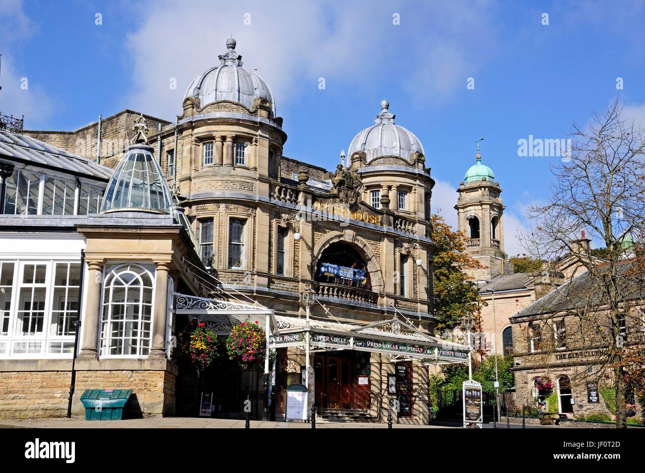 Vorderansicht des Opernhauses, Buxton, Derbyshire, England, UK, Westeuropa. Stockfoto