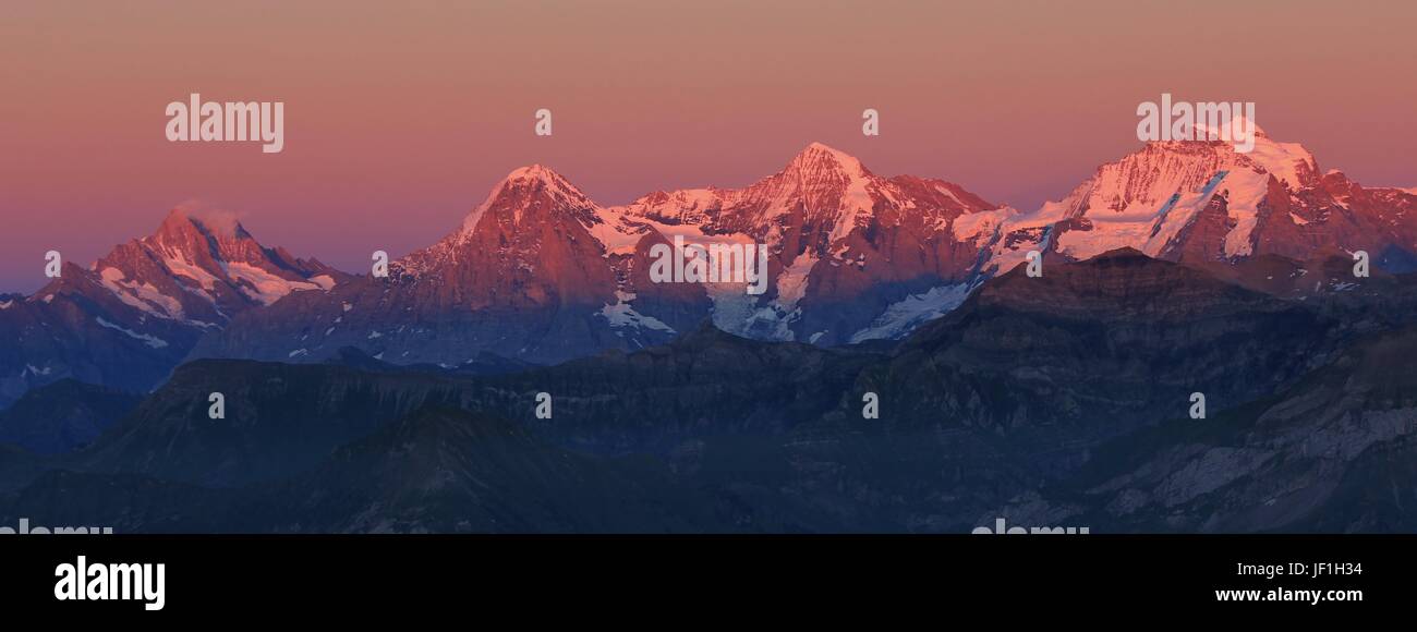 Eiger Monch Jungfrau Peaks Swiss Stockfotos und -bilder Kaufen - Alamy