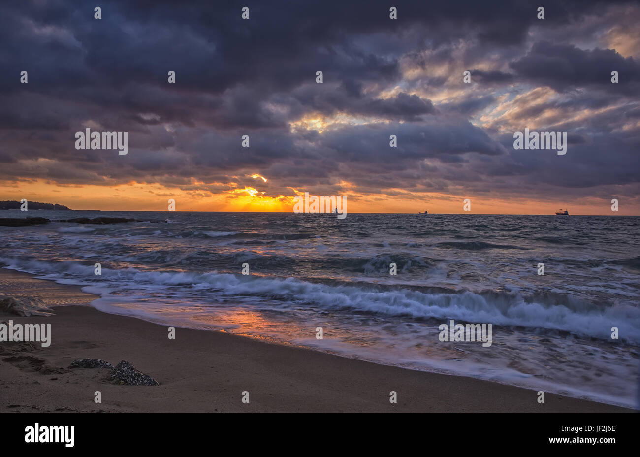 Sonnenaufgang über dem Meer Stockfoto