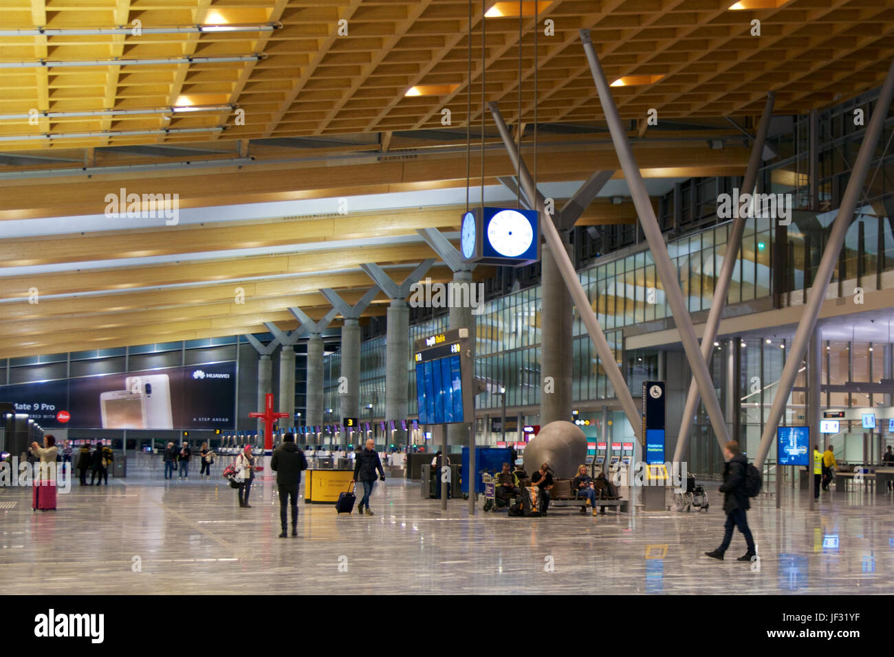 OSLO, Norwegen - 20. Januar 2017: The Lufthavn Flughafen Gardermoen OSL ist Hauptdrehkreuz inländischen und internationalen Flughafen-terminal in Norwegen Stockfoto