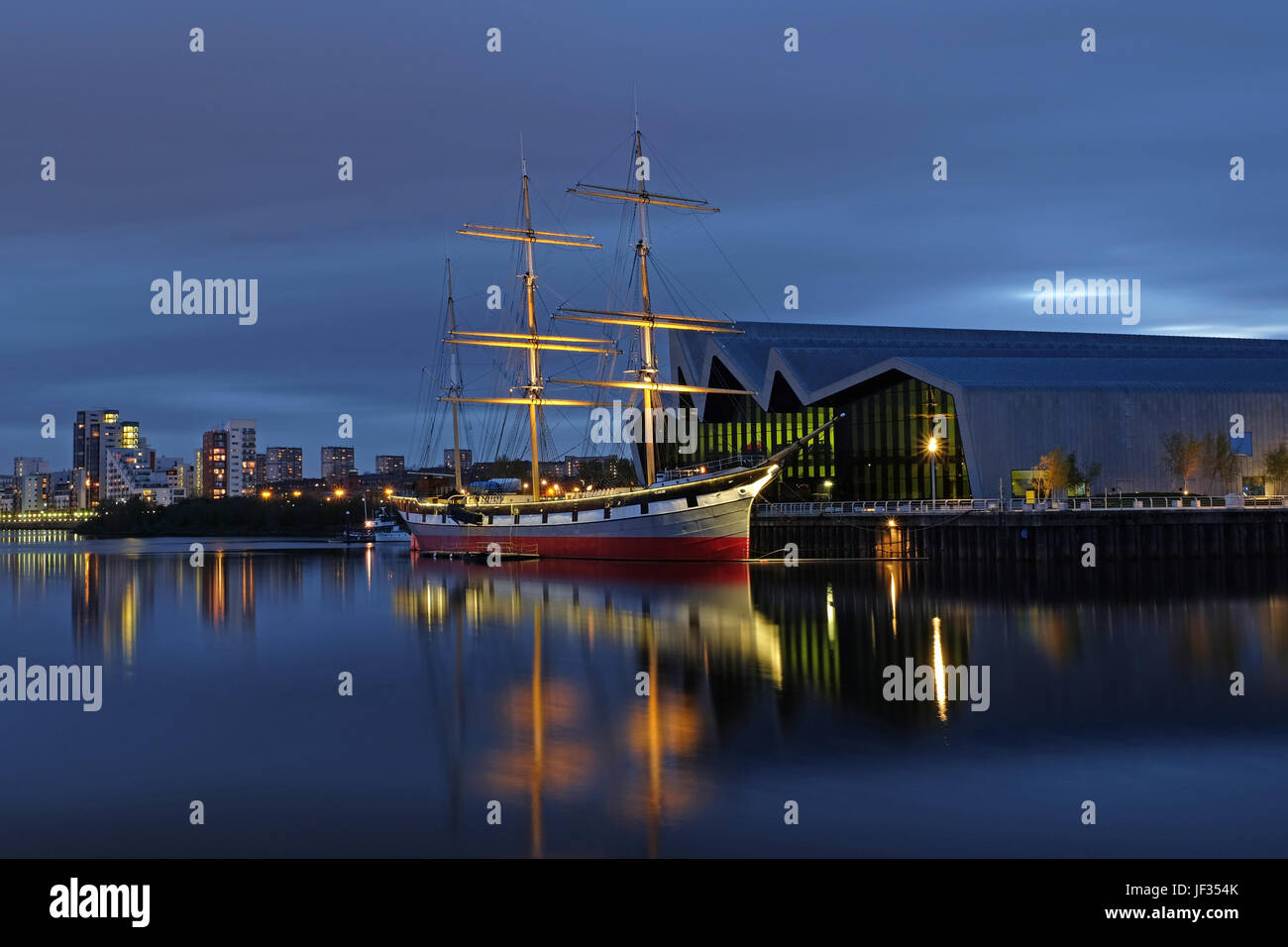 Mottenhalle und Riverside Museum in der Nacht - Glasgow Stockfoto