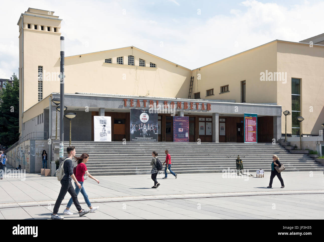 Teatri Kombetar (Nationaltheater), Boulevard Nena Tereze, Pristina (Prishtina), Republik Kosovo Stockfoto