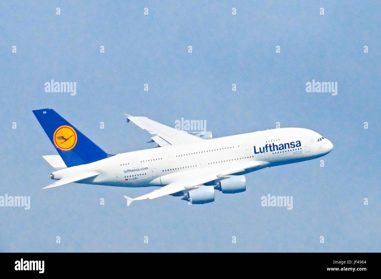 Airbus A380-800 mit Landeanflug Stockfoto