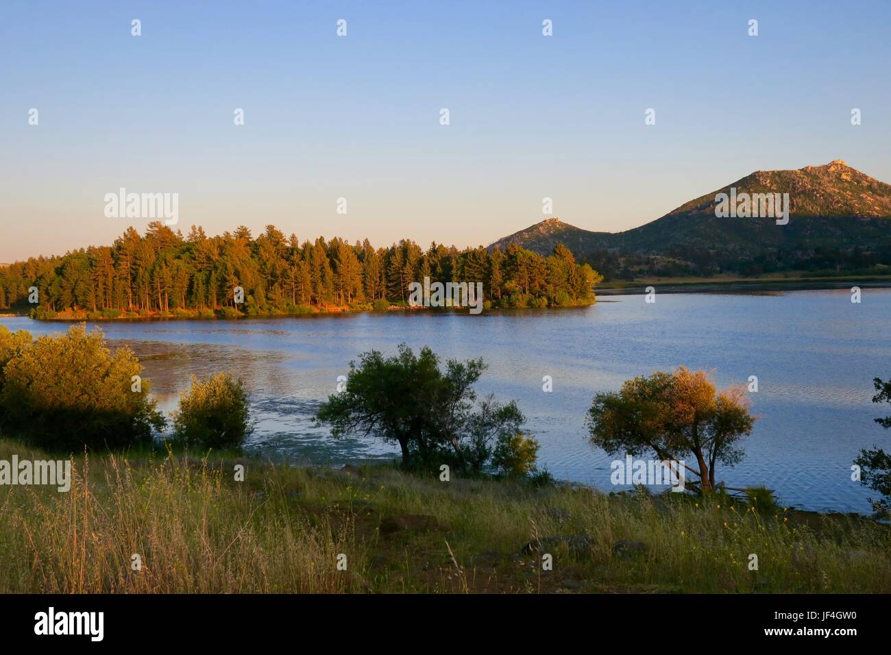 Berg über Lake Cuyamaca, San Diego county Stockfoto