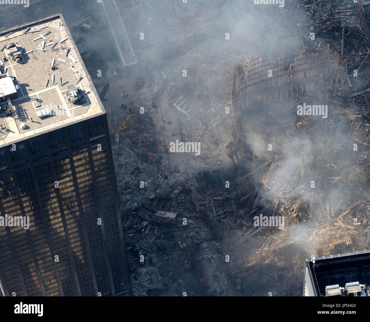 010919-N-5471P-516, New York City (Sept. 19, 2001)--"Ground Zero" auf das World Trade Center Desaster.  Foto: U.S. Navy des Fotografen Mate 2. Klasse Aaron Peterson. Stockfoto