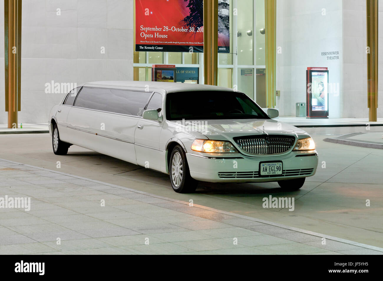 Lincoln Limousine geparkt vor des Kennedy Center - Washington, DC USA Stockfoto