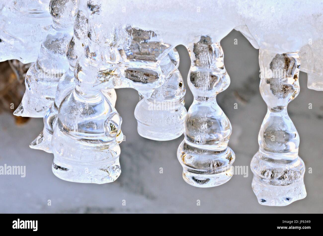 Von mutter natur Eiszapfen geformt Stockfoto