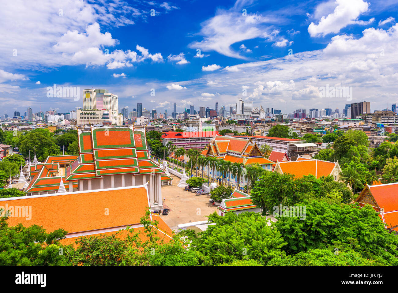 Bangkok, Thailand Stadtbild über Tempel. Stockfoto