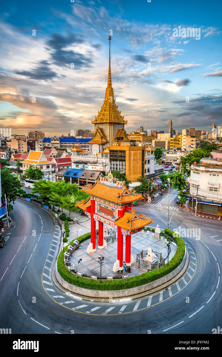 Bangkok, Thailand Chinatown Kreisverkehr in der Abenddämmerung. Stockfoto