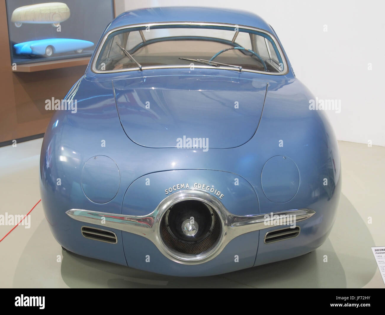 Der Prototyp der SOCEMA GRÉGOIRE von 1952, ein französisches Versuchsfahrzeug, angetrieben von einem Turbinenmotor, der Geschwindigkeiten von 200 km/h mit 100 PS erreichen kann. Ein bahnbrechendes Design in der Automobilgeschichte. Stockfoto