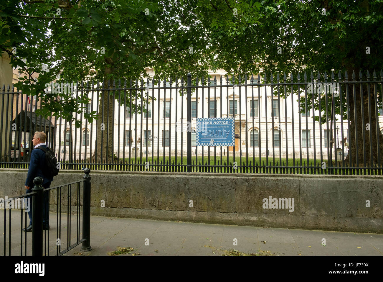 Auf einer Website für die Sanierung der Royal Mint Gebäude in London, stillgelegten seit vielen Jahren mit den modernen Elementen vom aufgeführten 19 J Stockfoto