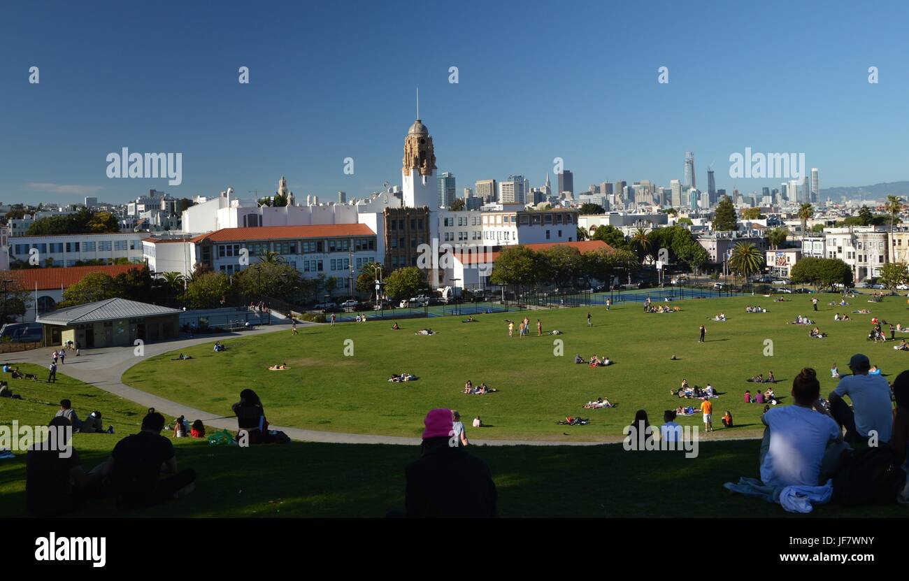 Impressionen aus der Dolores Park in San Francisco vom 1. Mai 2017, Kalifornien USA Stockfoto