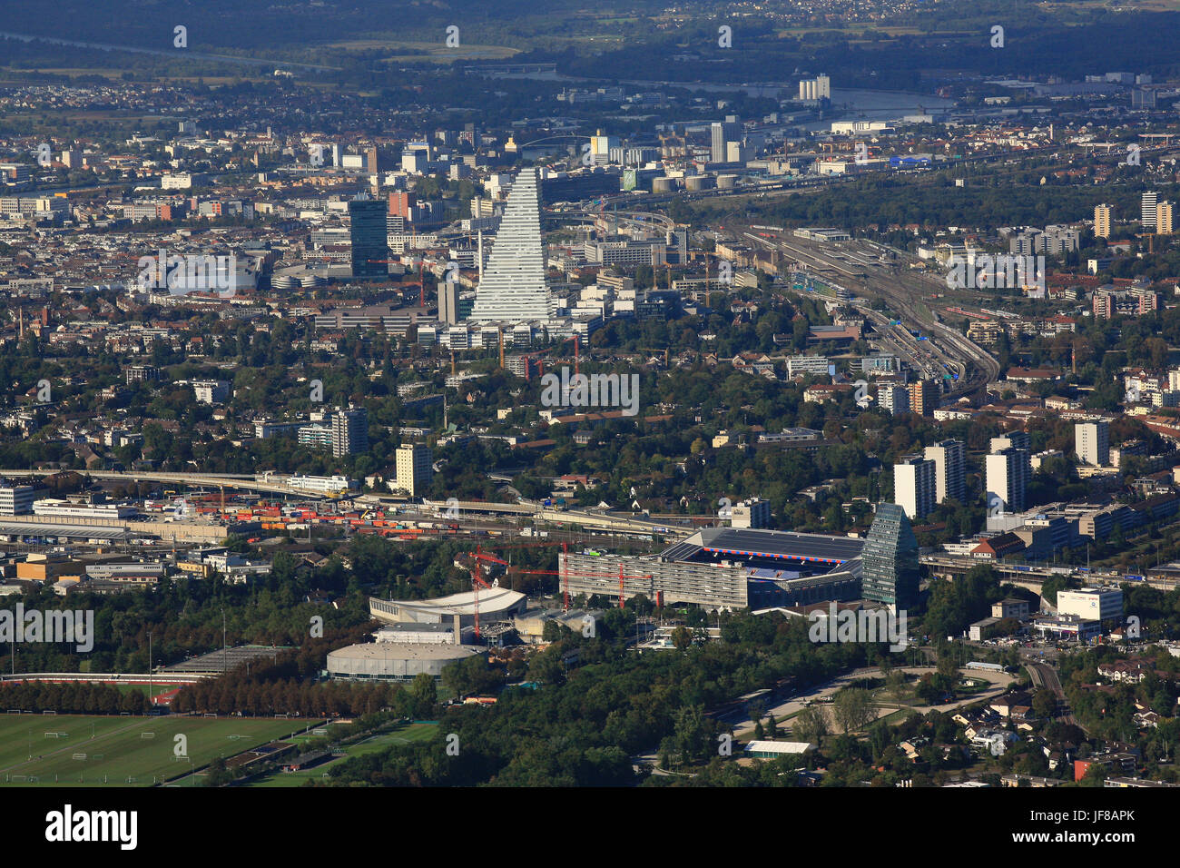 Basel, St. Jakob Stadion, Roche skyscraper Stockfoto