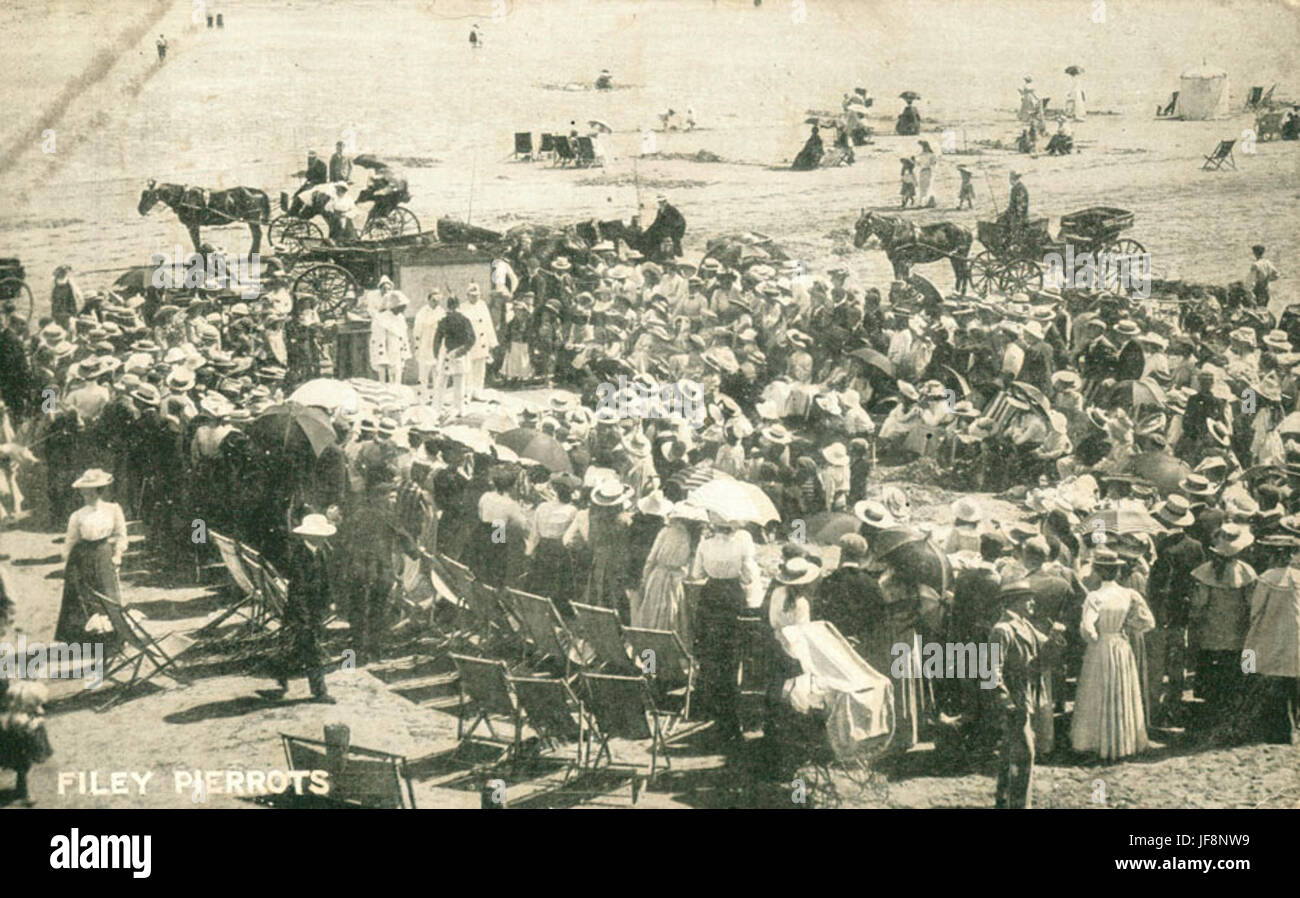 Pierrots bei Filey 1900 (Archiv Ref PO-1-48-36) 34599128850 o Stockfoto