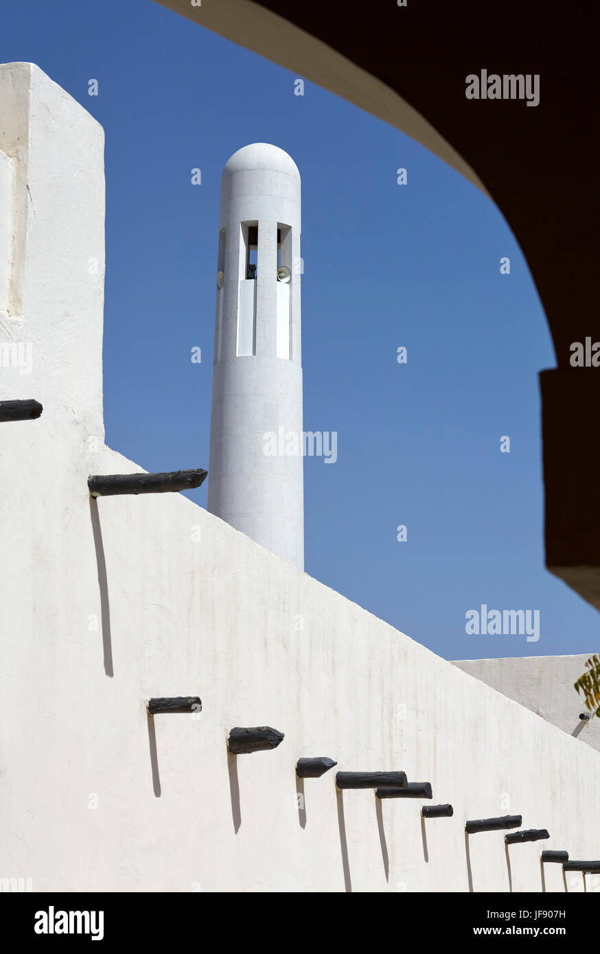 Partielle Minarett Ansicht. Mohammed Bin Jassim Haus, Doha, Katar. Architekt: John McAslan & Partner, 2017. Stockfoto