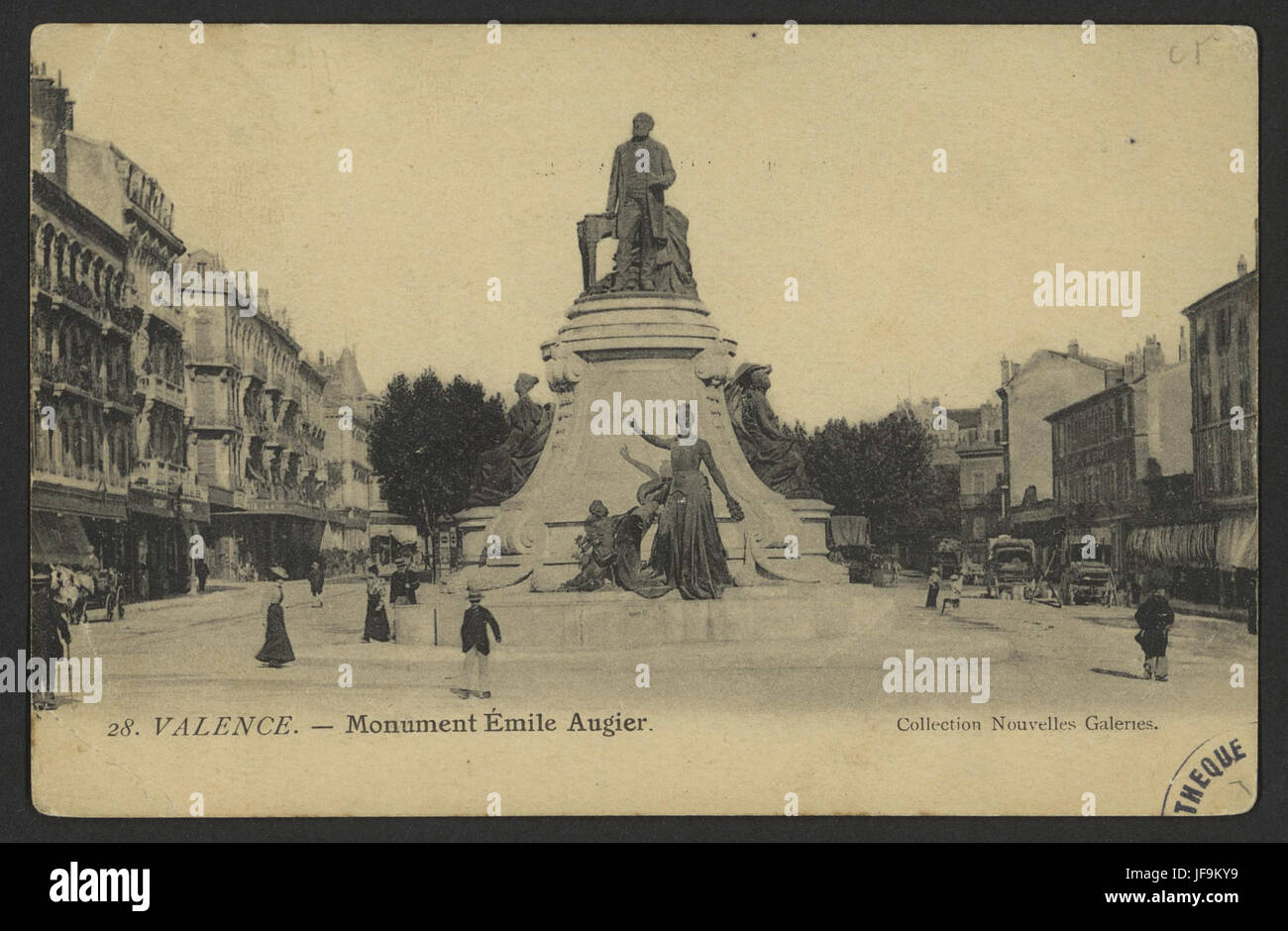 Valence - Monument Emile Augier - Ein großes Monument in Valence, Frankreich, das Emile Augier gewidmet ist und die französische Geschichte und Kultur zeigt. Stockfoto
