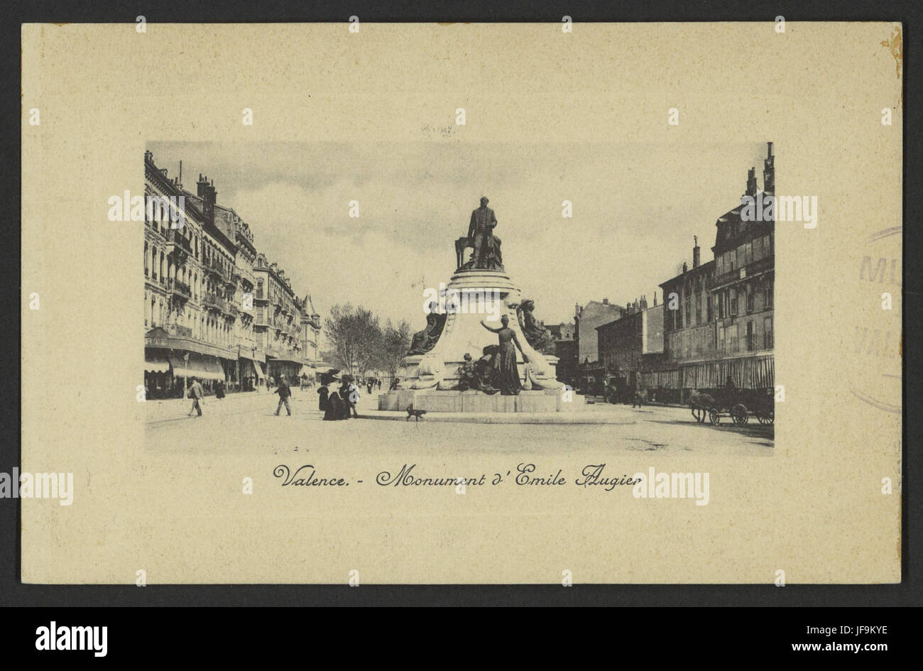 Das Denkmal für Emile Augier in Valence, das den französischen Dramatiker mit einem Tribut aus Stein ehrt. #EmileAugier #FrenchMonument Stockfoto