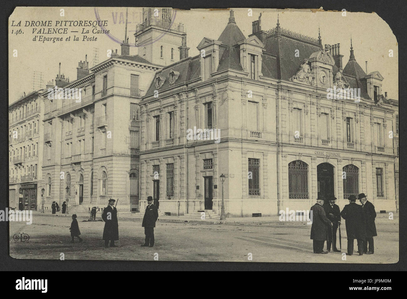 Valence - La Caisse d'Épargne et la Poste 34529421966 o Stockfoto