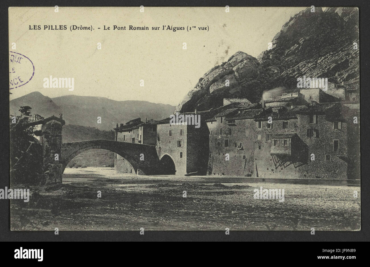 Les Pilles (Drôme) - Le Pont Romain Sur l'Aigues 33759515263 o Stockfoto