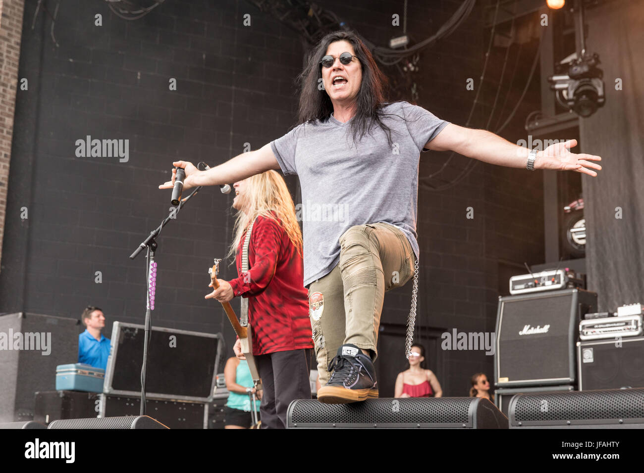 Milwaukee, Wisconsin, USA. 29. Juni 2017. DANA STRUM und MARK Schlachtung der Schlachtung tritt bei Henry Maier Festival Park beim Sommerfest in Milwaukee, Wisconsin Credit: Daniel DeSlover/ZUMA Draht/Alamy Live News Stockfoto