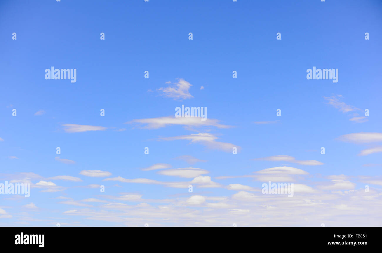 blauer Himmel Stockfoto