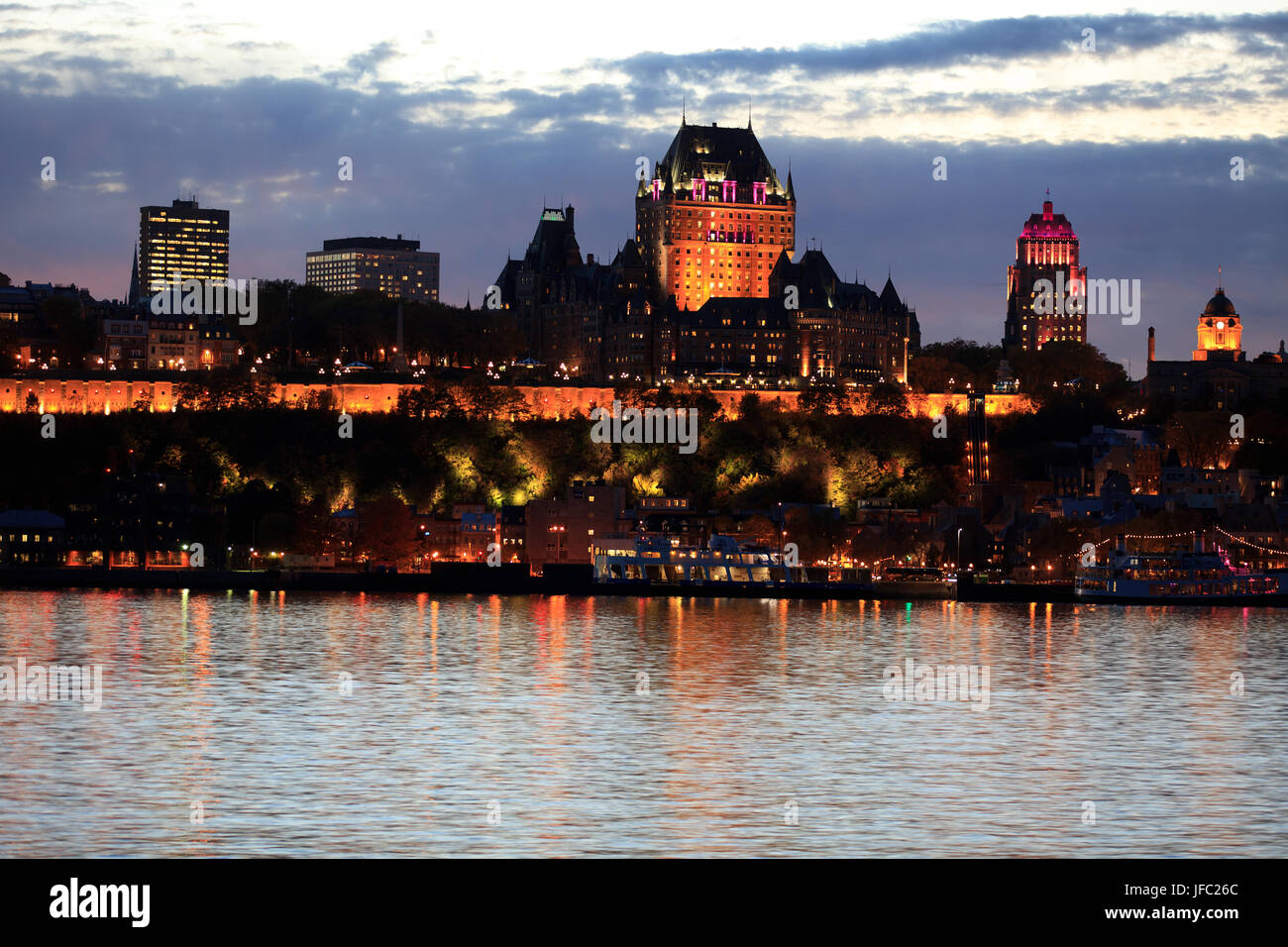 Québec bei Nacht Stockfoto