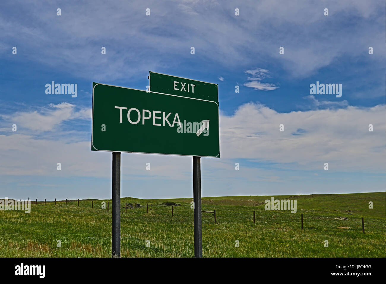 U.S. Highway Notausgangsschild für Topeka Stockfoto