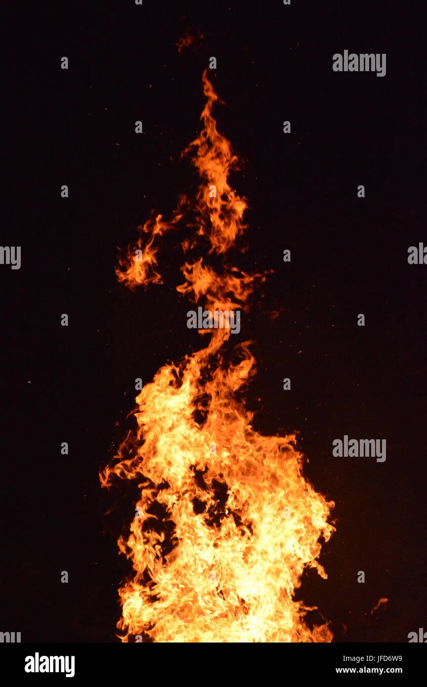 Feuer in der Nacht Stockfoto