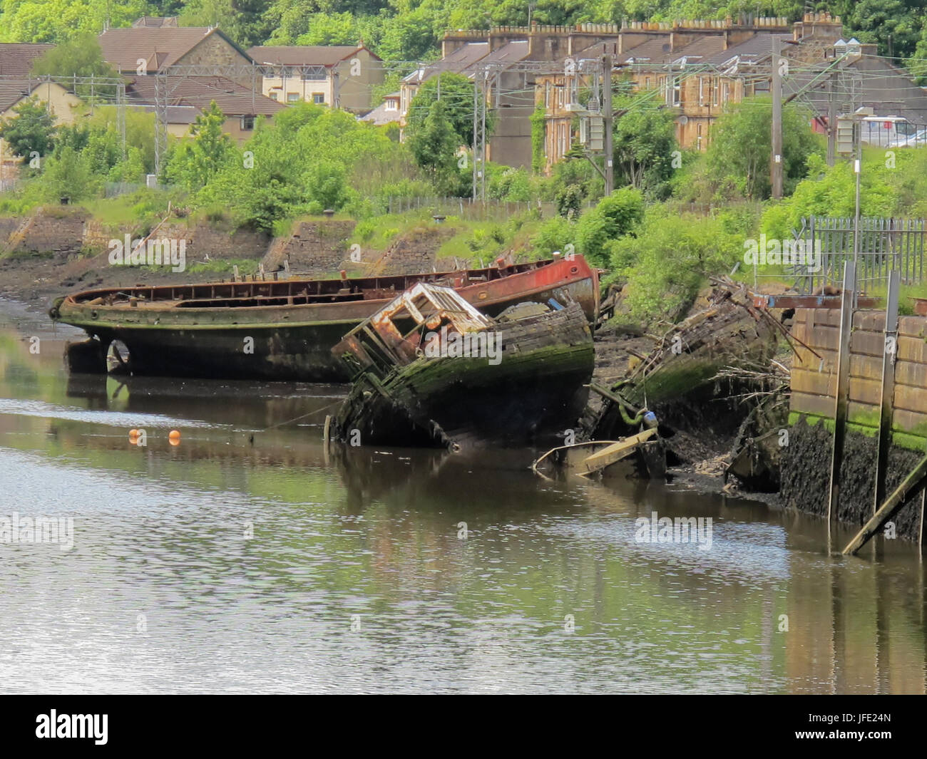 Bowling-Hafen Graving Docks Forth und Clyde Kanal Wracks warten auf aufbrechen Stockfoto