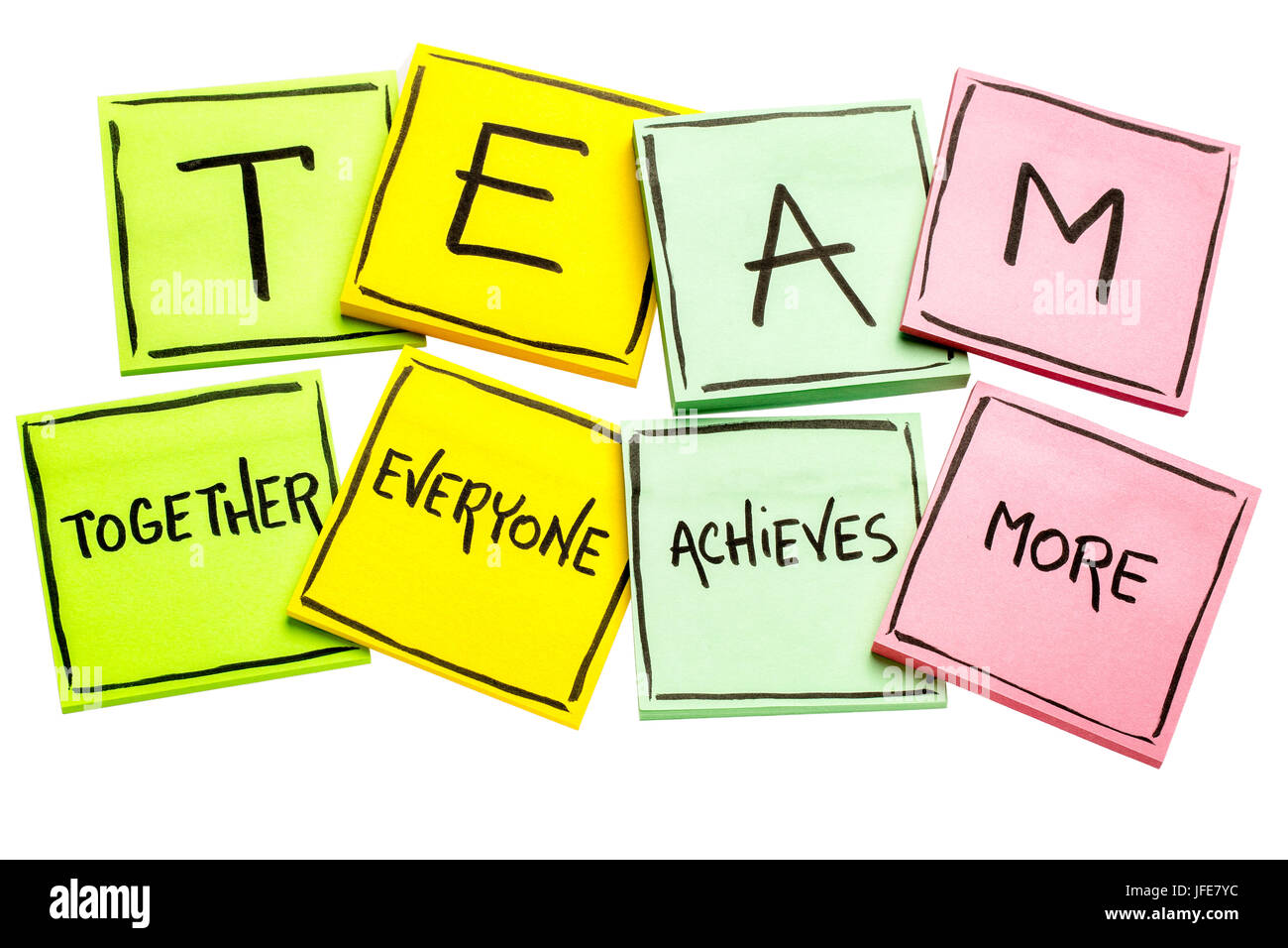 TEAM-Akronym (zusammen jeder erreicht mehr), Teamwork Motivation Konzept,  Handschrift auf eine bunte Haftnotizen, isoliert auf weiss Stockfotografie  - Alamy