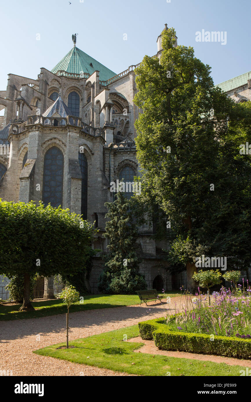 Die Gärten, die Details und die Architektur der Kathedrale Basilika