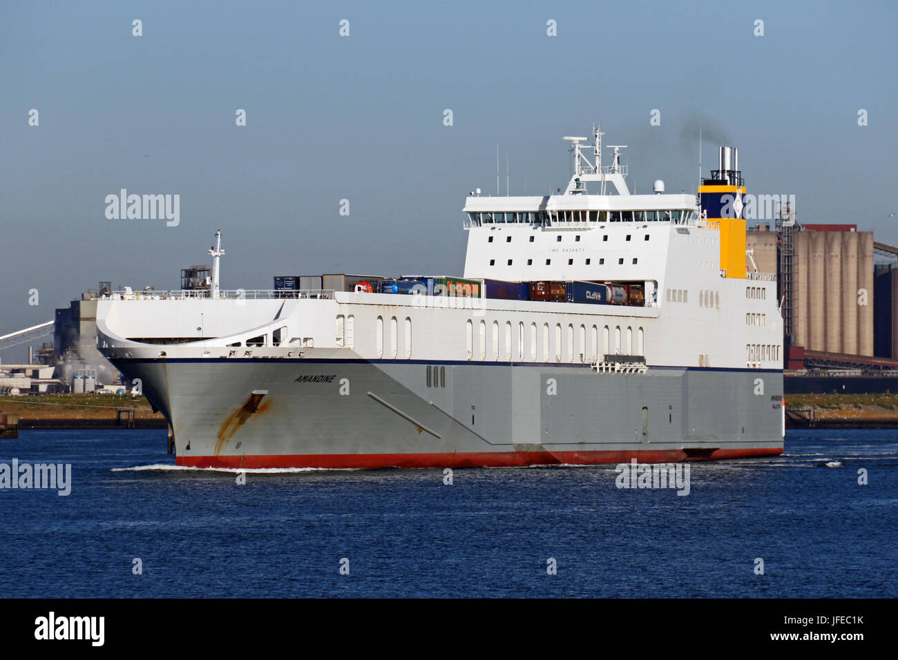 Fabelhafte Ro Ro Schiff Bild