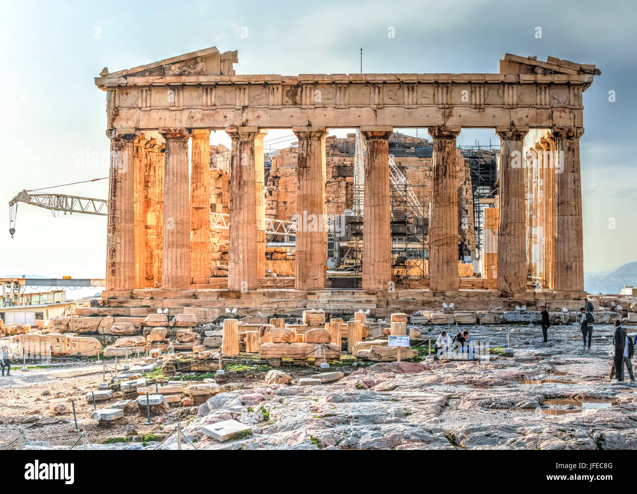 Der Parthenon ist ein ehemaliger Tempel auf der Athener Akropolis, Griechenland, gewidmet der Göttin Athene Stockfoto