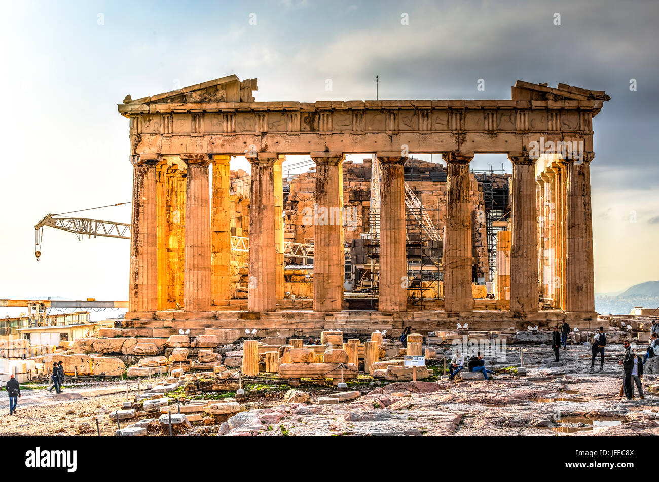 Der Parthenon ist ein ehemaliger Tempel auf der Athener Akropolis, Griechenland, gewidmet der Göttin Athene Stockfoto