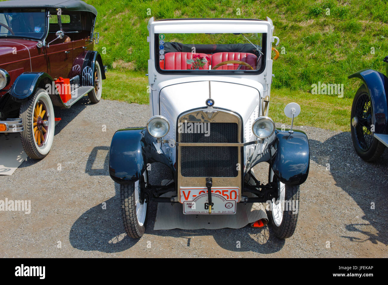 Oldtimer-Rallye "Herkomer Konkurrenz" in Landsberg Lech für mindestens 80 Jahre alten Autos, hier von BMW Dixi Cabrio, Baujahr 1929 Stockfoto