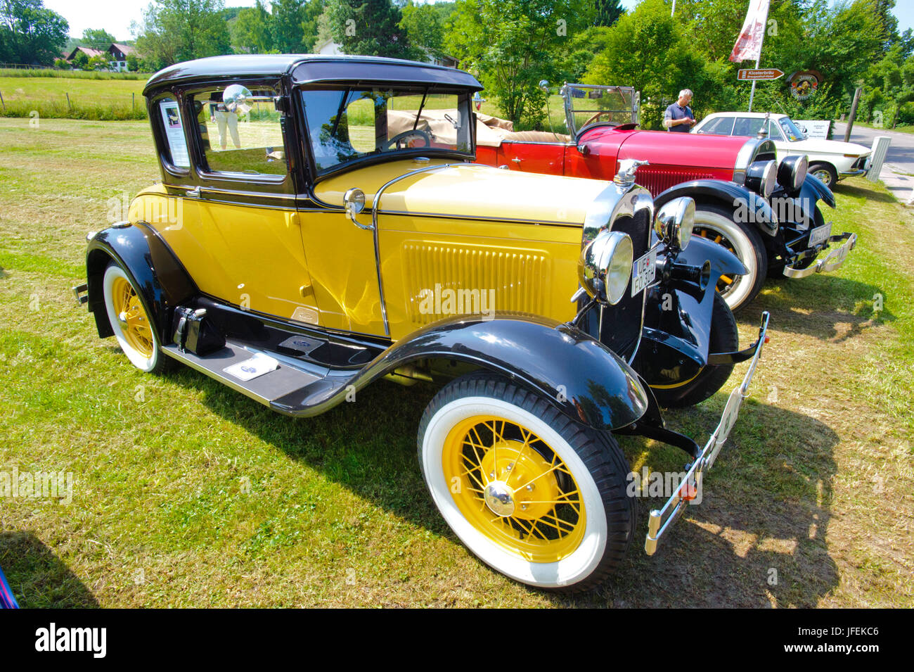 Oldtimer-Rallye "Herkomer Konkurrenz" in Landsberg Lech für mindestens 80 Jahre alten Autos, hier mit Ford A Coupé, Baujahr 1930 Stockfoto