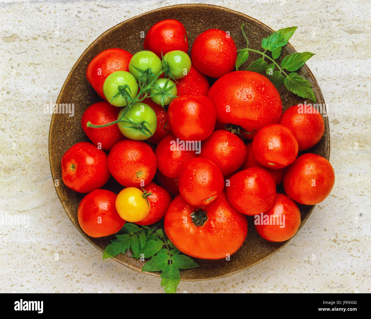 Schale Tomaten Stockfotos und -bilder Kaufen - Alamy