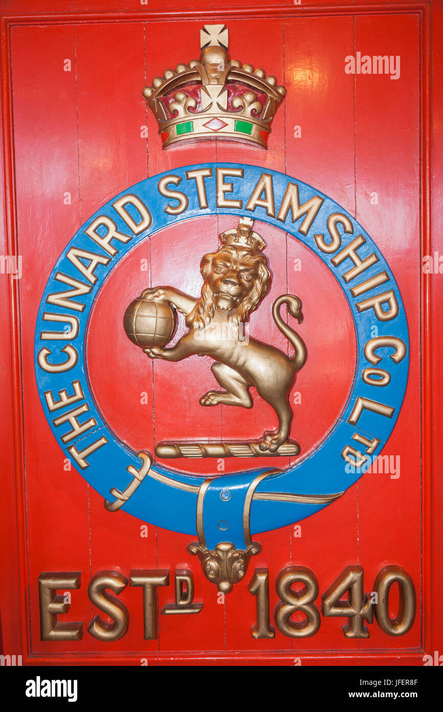 England, Merseyside, Liverpool, Albert Dock, Merseyside Maritime Museum, Cunard Linie Wappen Stockfoto